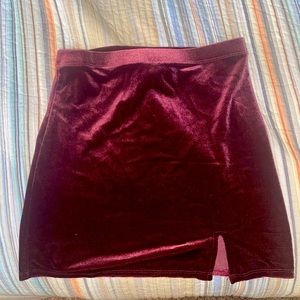 beautiful Forever 21 skirt, only worn 1 time!